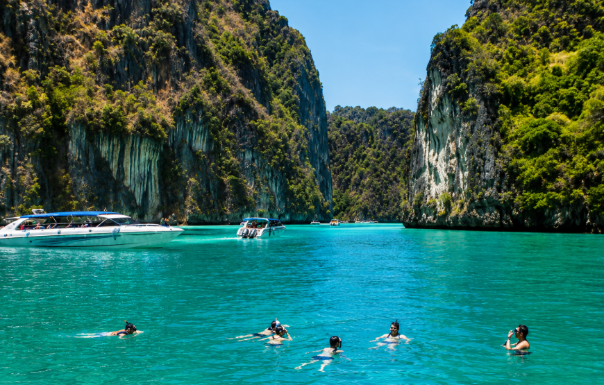 Phi Phi + Bamboo Island by Speedboat | Rattana Island Tour